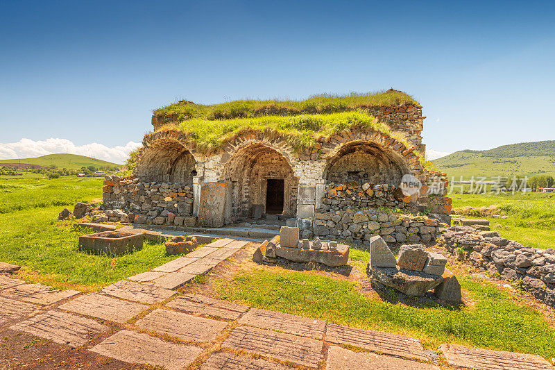 市民住宅仍然保留在堡垒的废墟和古老的定居点- Lori Berd。亚美尼亚的旅游和历史景点